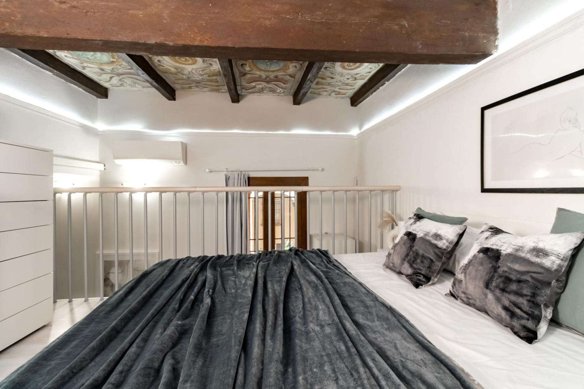 Appartement Charming Frescoed Loft à Bologne Extérieur photo